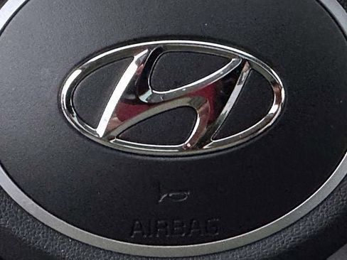 Used 2024 Hyundai Tucson Limited image 28