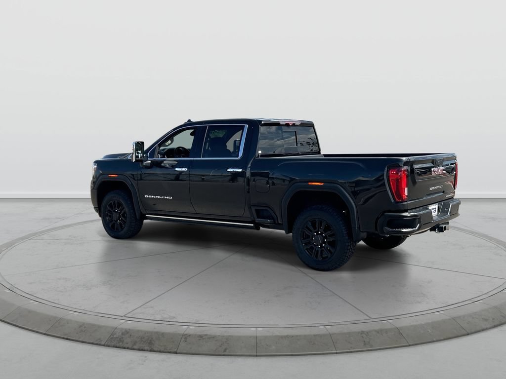 Used 2023 GMC Sierra 2500 Denali w/ Denali Black Diamond Edition AWD/4WD image 6