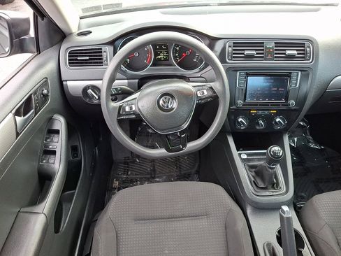 Used 2016 Volkswagen Jetta SE image 11