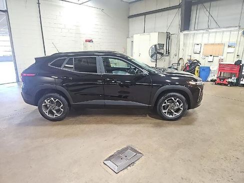 New 2026 Chevrolet Trax LT w/ Driver Confidence Package FWD image 7