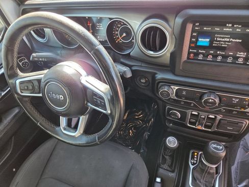 Used 2019 Jeep Wrangler Unlimited Sahara w/ Safety Group AWD/4WD image 30