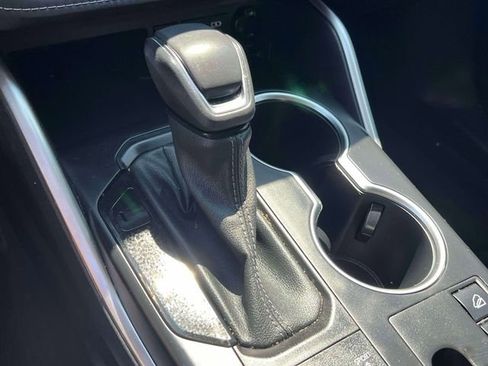 Used 2023 Toyota Highlander XLE image 29