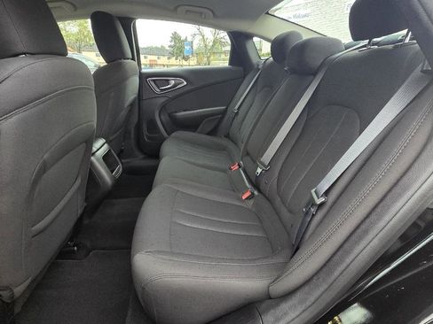 Used 2015 Chrysler 200 Limited w/ Convenience Group FWD image 16