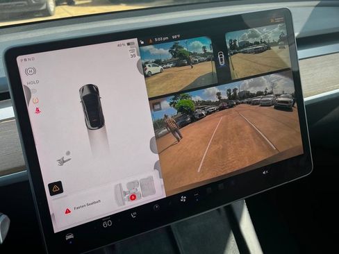 Used 2023 Tesla Model Y AWD image 15