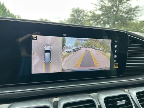 Used 2023 Mercedes-Benz GLS 450 4MATIC image 34