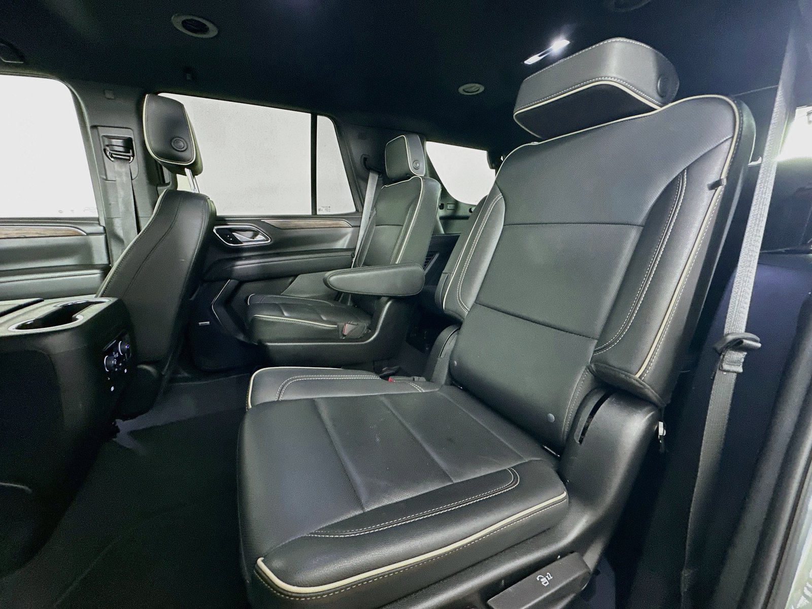 Used 2024 Chevrolet Tahoe Premier AWD/4WD image 26