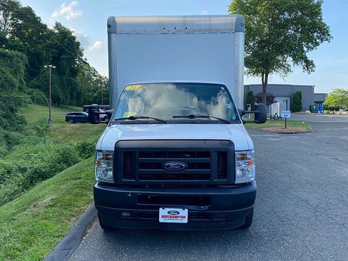 Certified 2021 Ford E-450 and Econoline 450 Super Duty w/ Power Windows & Locks Group image 2