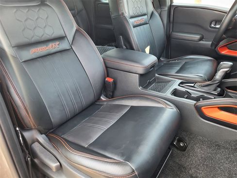 Used 2023 Nissan Frontier PRO-4X w/ Pro-4X Premium Package image 18