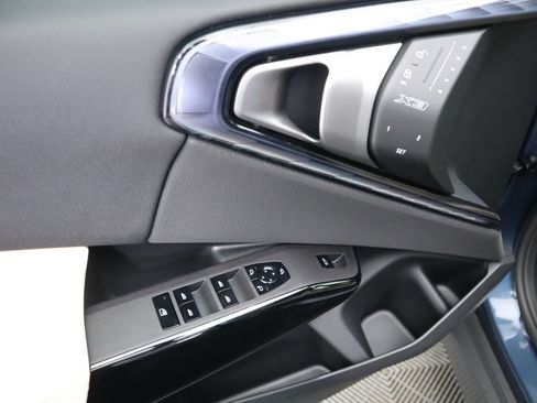 New 2026 BMW X3 xDrive30 w/ Convenience Package image 24