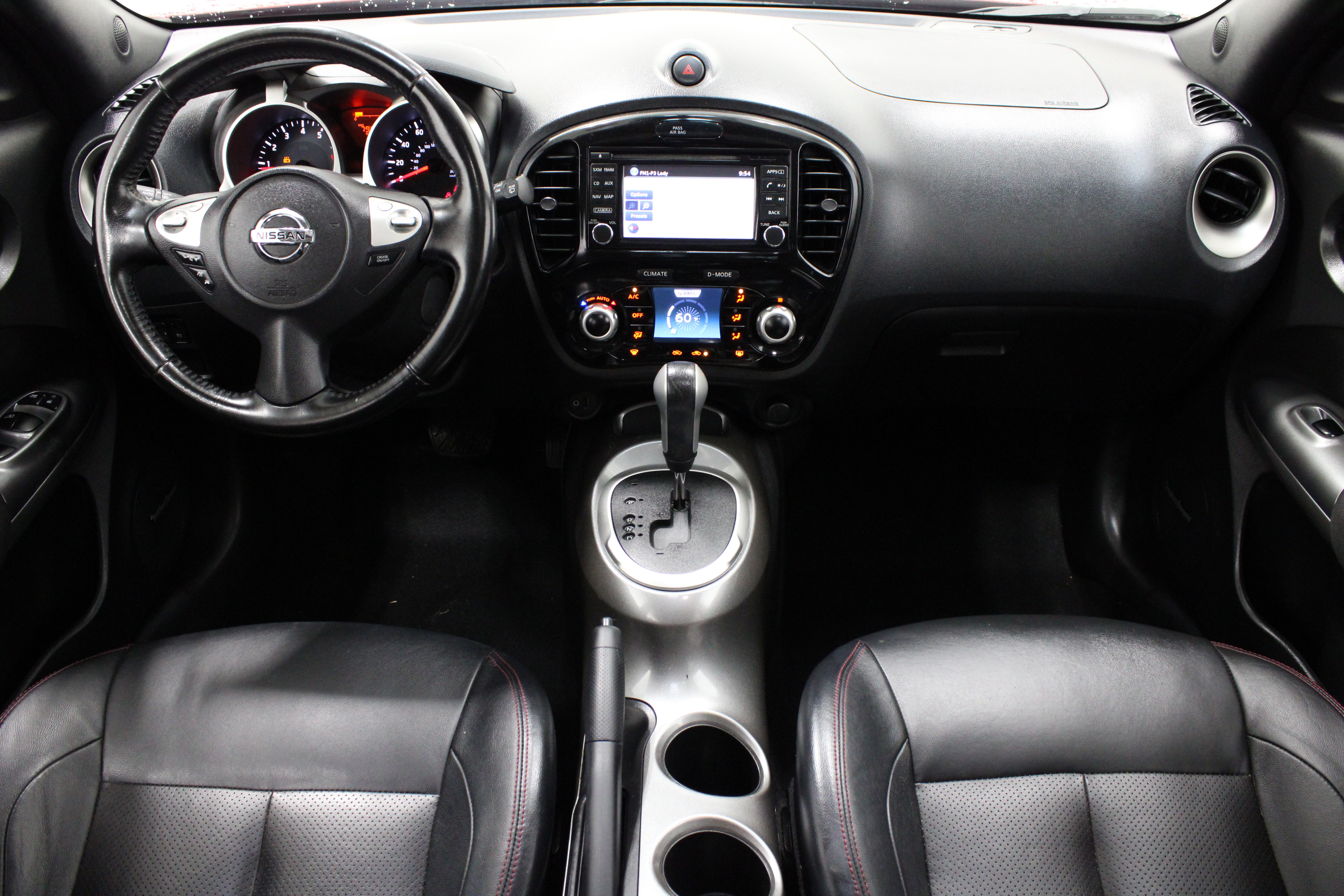 Used 2016 Nissan Juke SL FWD image 31