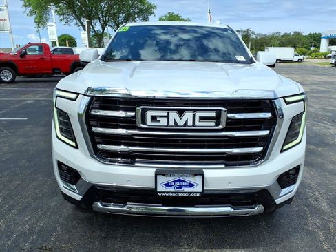 Used 2025 GMC Yukon Elevation AWD/4WD image 2