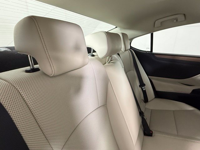 Used 2025 Lexus ES 350 w/ Premium Package FWD image 32