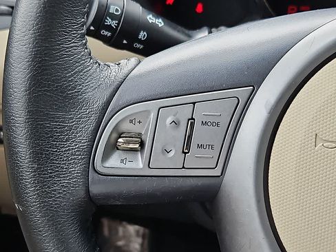 Used 2010 Kia Soul ! FWD image 20
