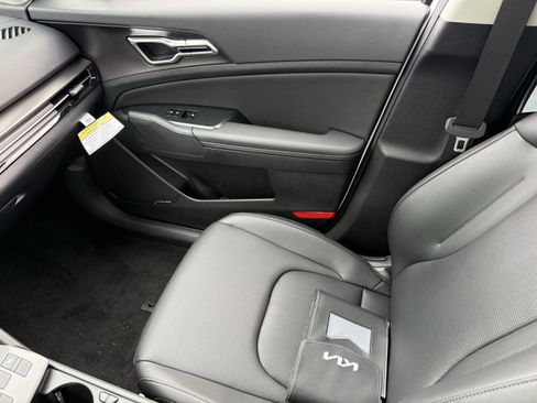 New 2026 Kia Sportage SX image 14