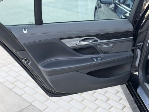 Used 2021 BMW 740i w/ M Sport Package image 14