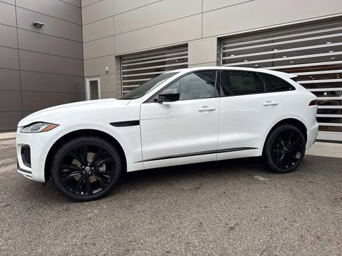 New 2026 Jaguar F-PACE R-Dynamic S image 3