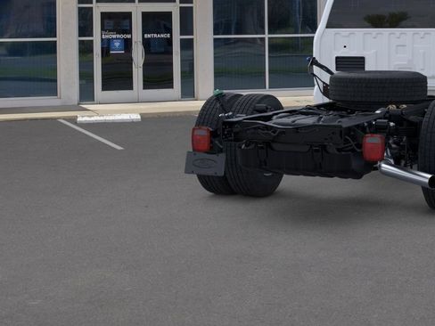 New 2025 Ford F350 XL w/ XL Chrome Package RWD image 22