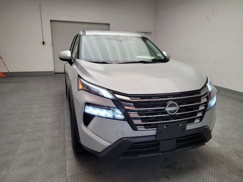 Used 2024 Nissan Rogue SV image 14