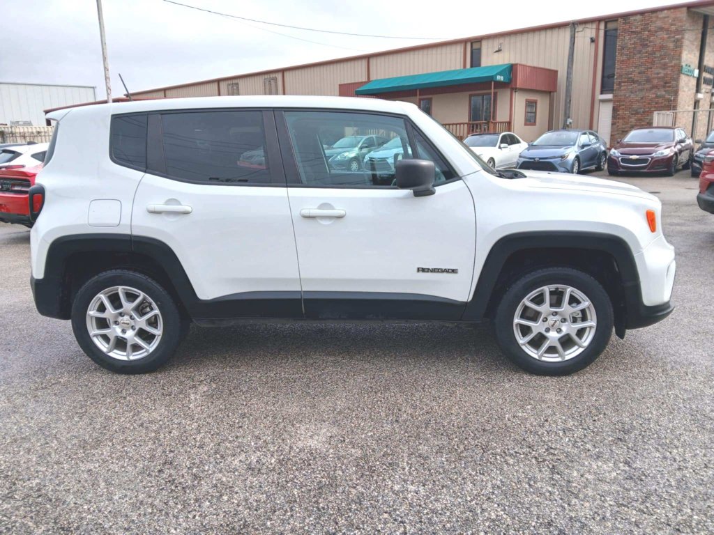 Used 2023 Jeep Renegade Latitude AWD/4WD image 8