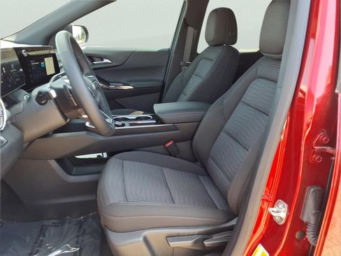 New 2026 Chevrolet Equinox LT w/ Safety and Technology Package FWD image 18