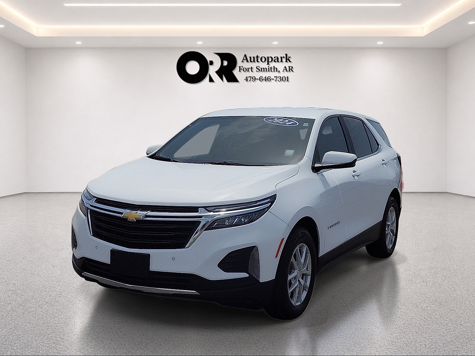 Used 2024 Chevrolet Equinox LT FWD image 2