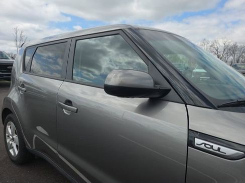 Used 2017 Kia Soul image 5