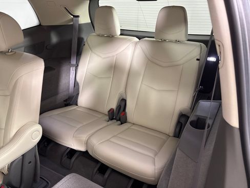 Used 2024 Cadillac XT6 Premium Luxury w/ Technology Package FWD image 24