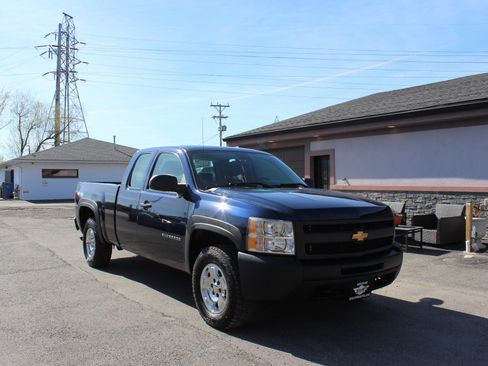 Used 2010 Chevrolet Silverado 1500 W/T AWD/4WD image 1