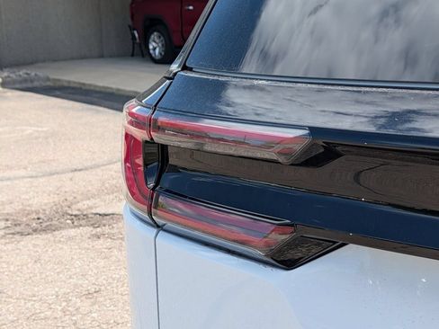 New 2026 GMC Acadia Elevation w/ Black Edition AWD/4WD image 11