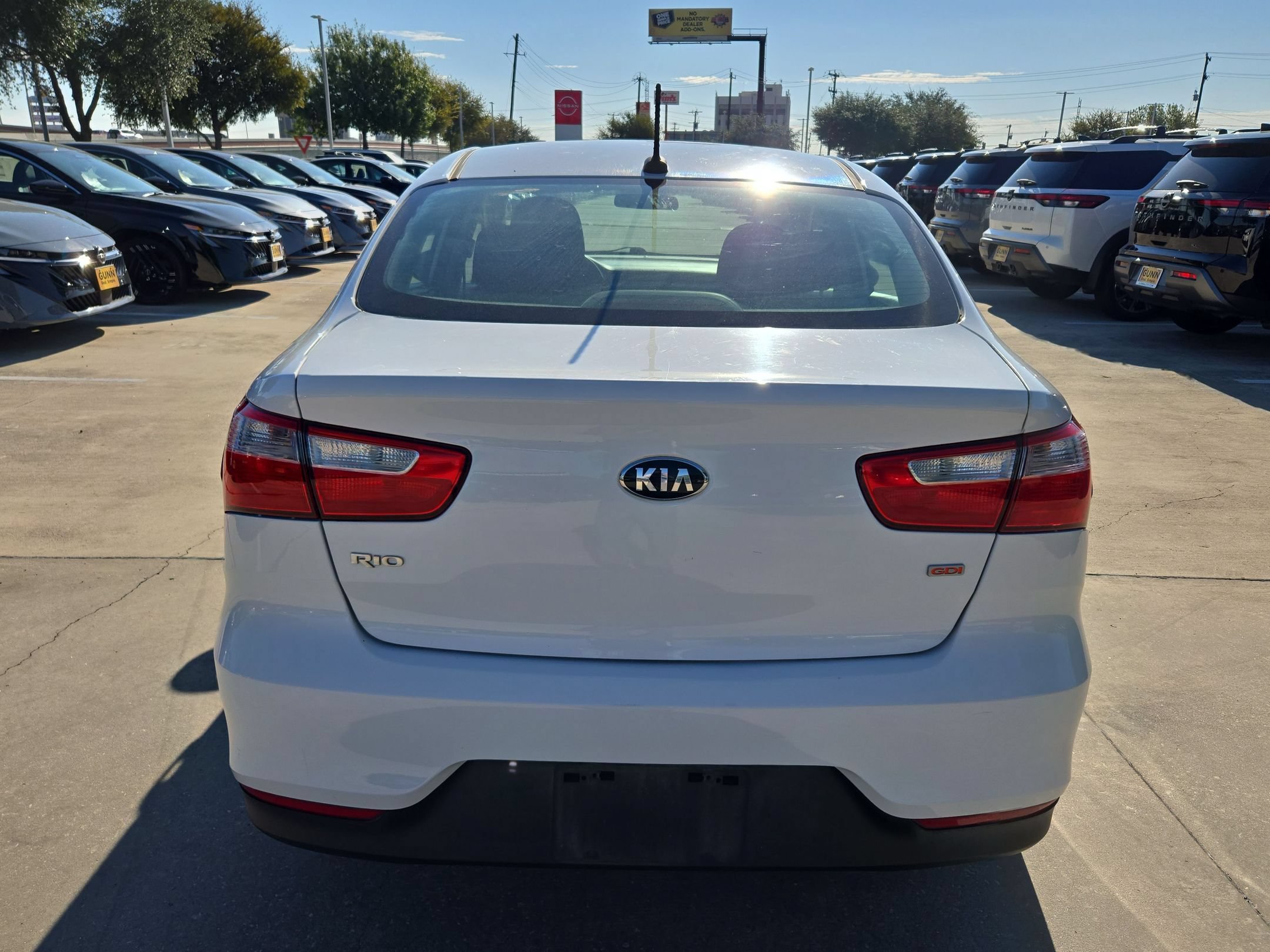 Used 2017 Kia Rio LX w/ Power Package FWD image 4