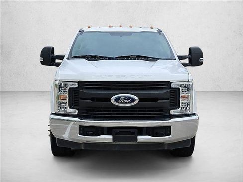 Used 2017 Ford F350 XL w/ Power Equipment Group RWD image 2