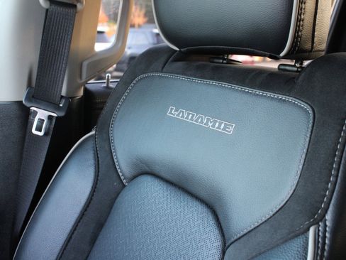 Used 2022 RAM 1500 Laramie image 31