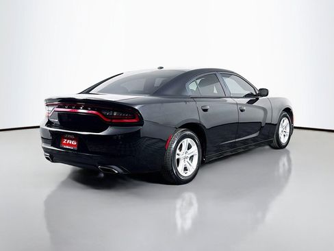 Used 2016 Dodge Charger SE w/ Popular Equipment Group RWD image 5
