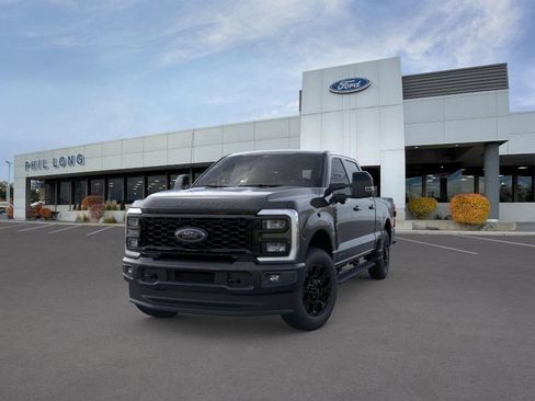 New 2026 Ford F250 Lariat w/ Black Appearance Package image 2