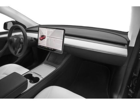 Used 2024 Tesla Model Y Long Range RWD image 15