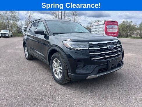 Used 2026 Ford Explorer Active AWD/4WD image 7