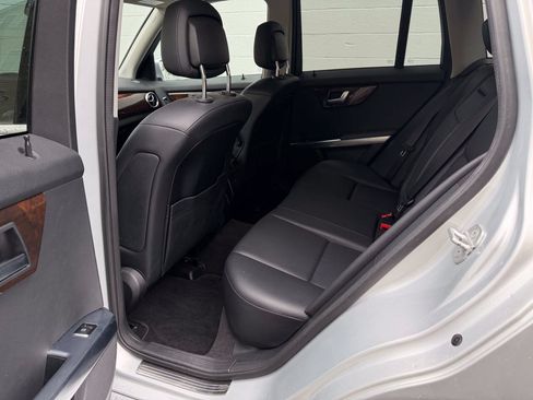 Used 2013 Mercedes-Benz GLK 350 4MATIC image 24