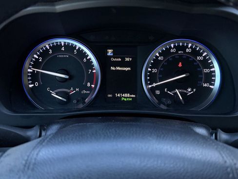 Used 2017 Toyota Highlander Limited FWD image 13