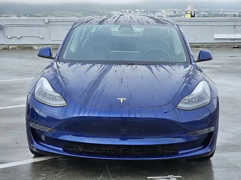 Used 2021 Tesla Model 3 Standard Range Plus image 8