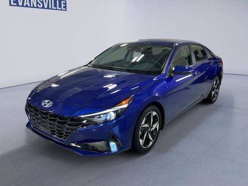 Certified 2023 Hyundai Elantra Limited FWD image 2