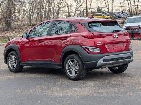Used 2023 Hyundai Kona SE image 4
