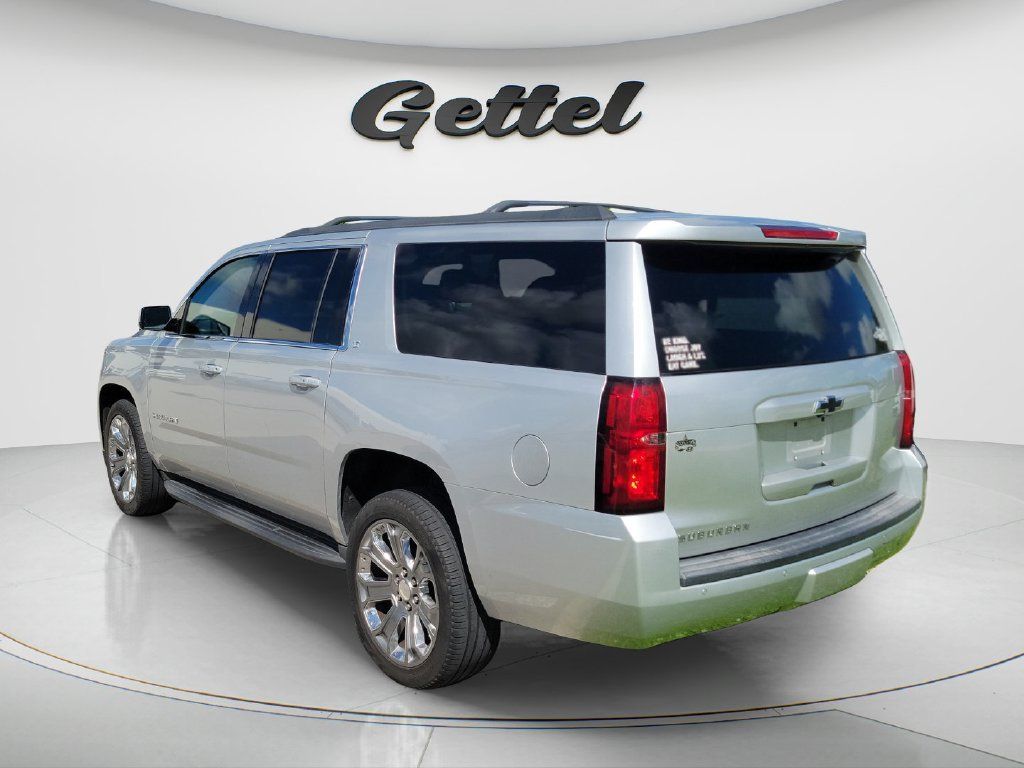 Used 2017 Chevrolet Suburban LT w/ Luxury Package RWD image 9