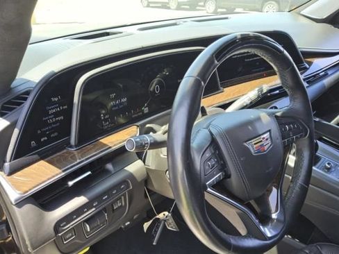 Used 2021 Cadillac Escalade ESV Sport Platinum AWD/4WD image 4