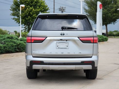 Certified 2023 Toyota Sequoia Limited AWD/4WD image 6