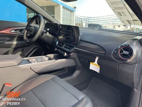 New 2025 Chevrolet Equinox EV RS FWD image 13