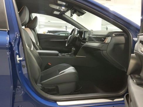 Used 2025 Toyota Camry SE image 25