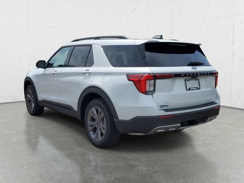 New 2026 Ford Explorer Active w/ Active Comfort Package AWD/4WD image 5