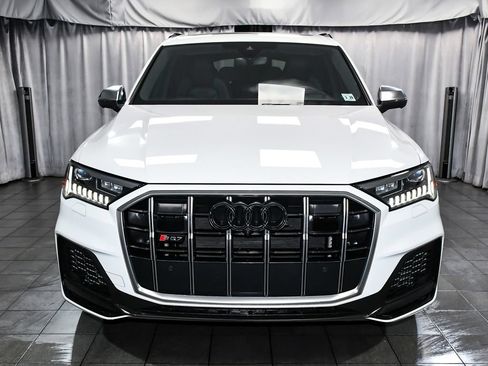Used 2024 Audi SQ7 Prestige w/ Prestige Package AWD/4WD image 2
