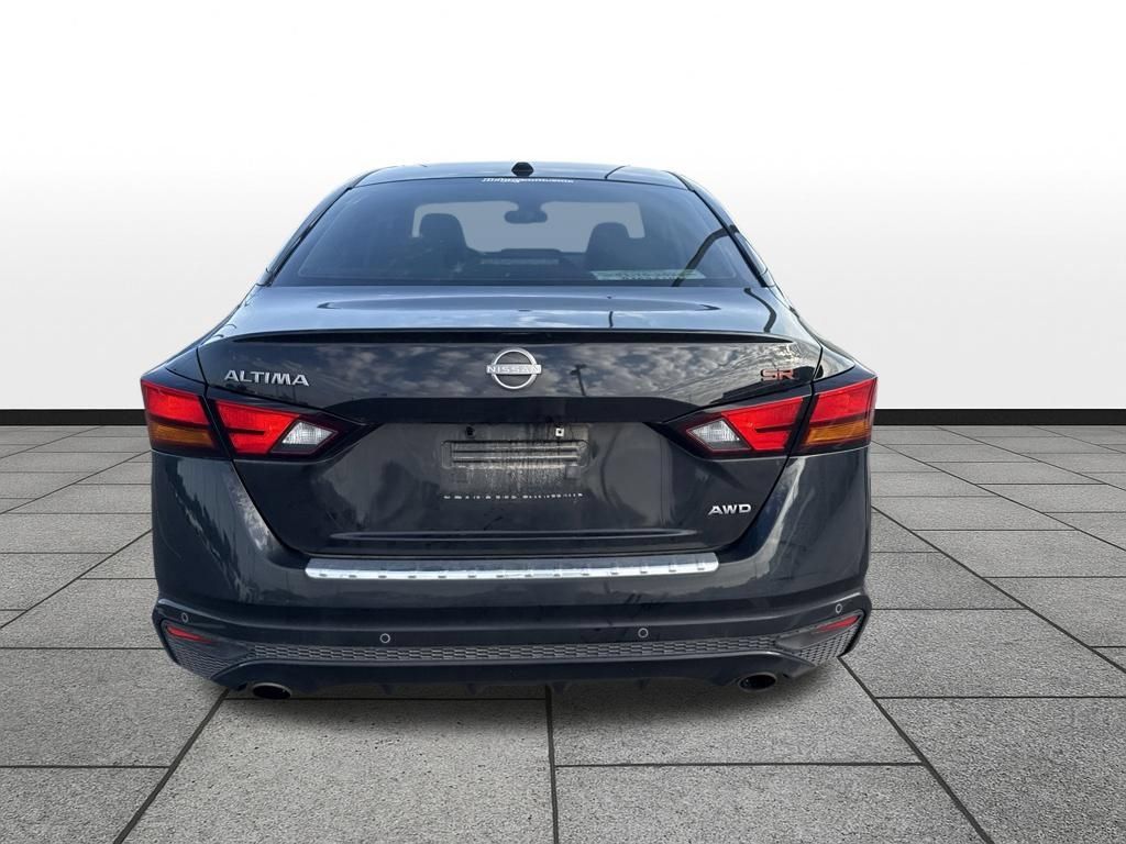 Used 2023 Nissan Altima 2.5 SR w/ SR Premium Package AWD/4WD image 6