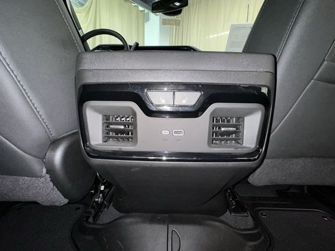Used 2025 GMC Sierra 2500 AT4 AWD/4WD image 21